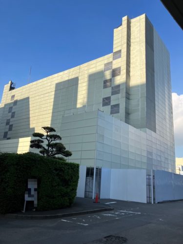 画像：神奈川県大学解体足場工事